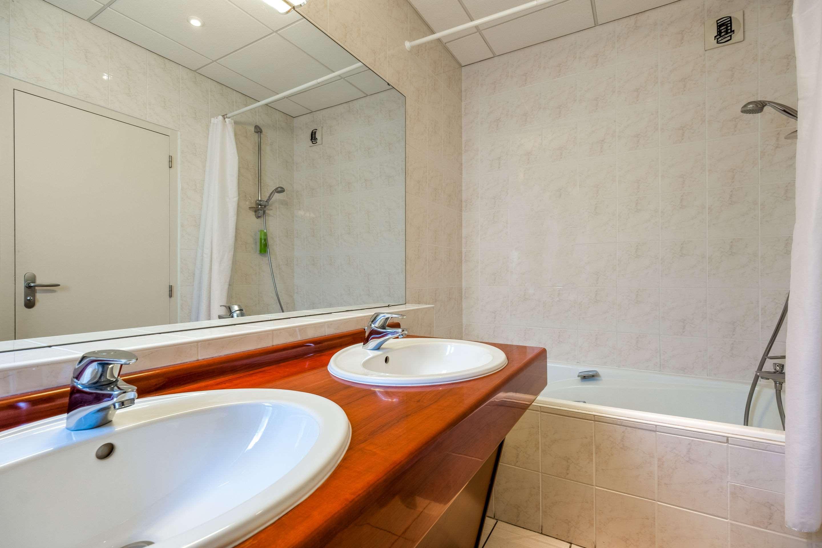 Quality Hotel Pau Centre Bosquet Екстер'єр фото