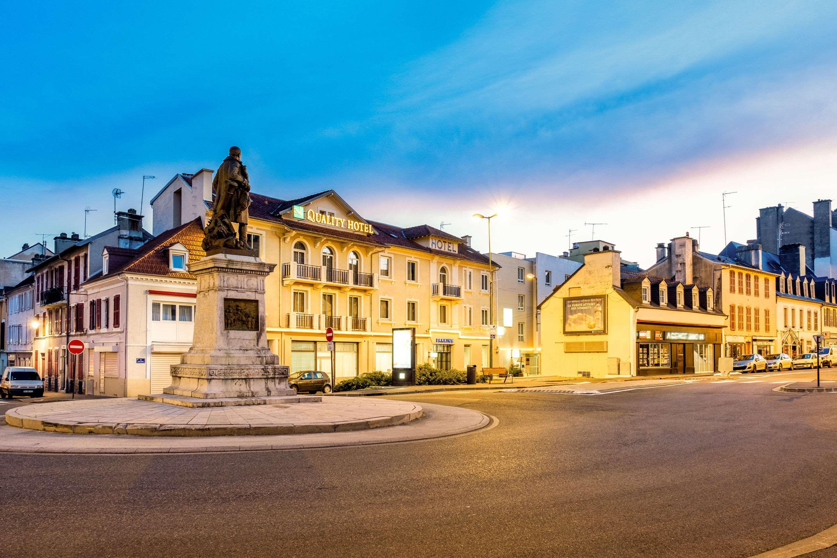 Quality Hotel Pau Centre Bosquet Екстер'єр фото